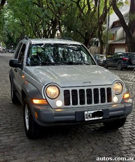 Jeep Cherokee 2.8 CRD
