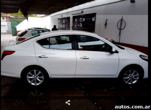 Nissan Versa 1.6 advance at