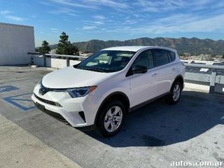 Toyota RAV4 LE