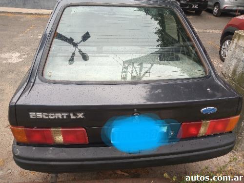 Ford Escort 1.6 LX 5 puertas AC