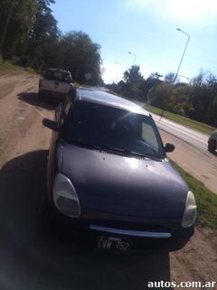 Daihatsu Sirion nafta manual