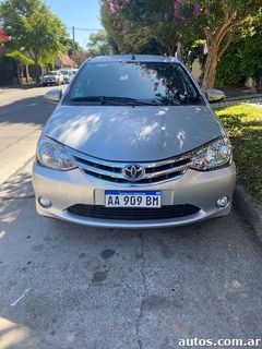 Toyota Etios Hatchback 1.5 automatico