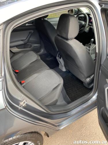 Volkswagen Sedan highline AT