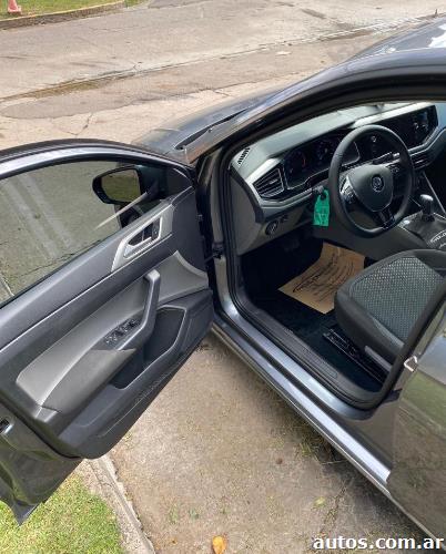 Volkswagen Sedan highline AT