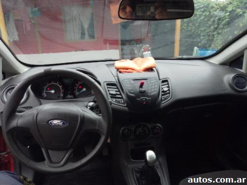 Ford Fiesta Kinetic Sedán Kd kinectic