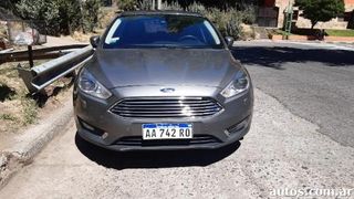 Ford Focus Sedán Titanium 2.0 170 cv