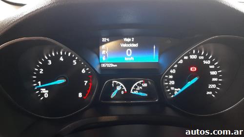 Ford Focus Sedán Titanium 2.0 170 cv