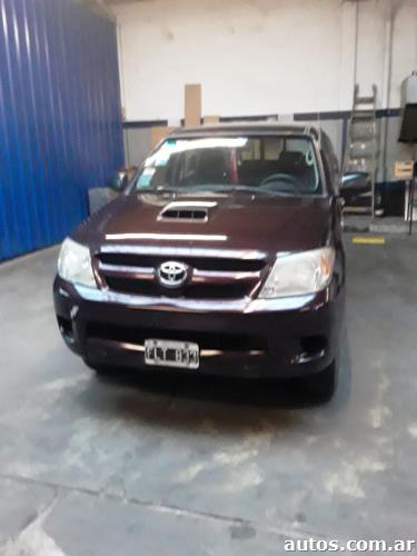 Toyota Hilux SR 3.0 TDI 4X2 CD