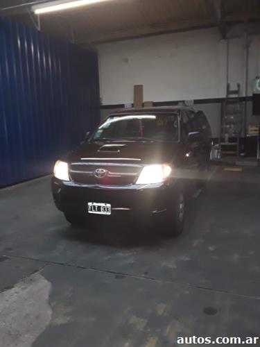Toyota Hilux SR 3.0 TDI 4X2 CD