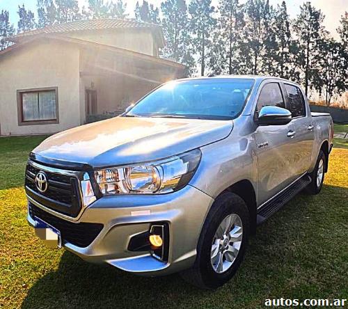 Toyota Hilux 2.8 Cd Srv 177cv 4x4
