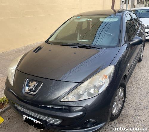 Peugeot 207 Compact Sedán 1.4 Nafta