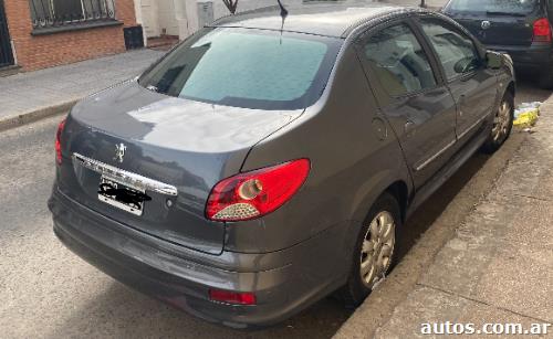 Peugeot 207 Compact Sedán 1.4 Nafta