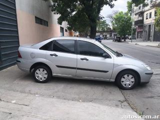 Ford Focus Ambiente 1.6, 4 puer