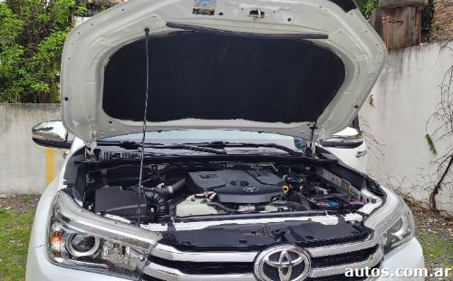 Toyota Hilux 2.8 turbo diésel