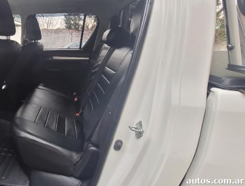 Toyota Hilux 2.8 turbo diésel