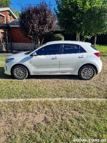 KIA Ex 1.6 At