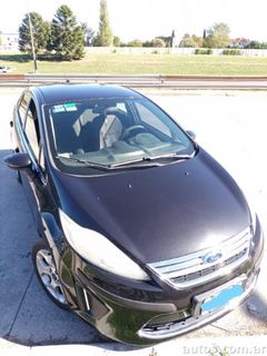 Ford Fiesta Kinetic Sedán 1.6 Design Sedan 120