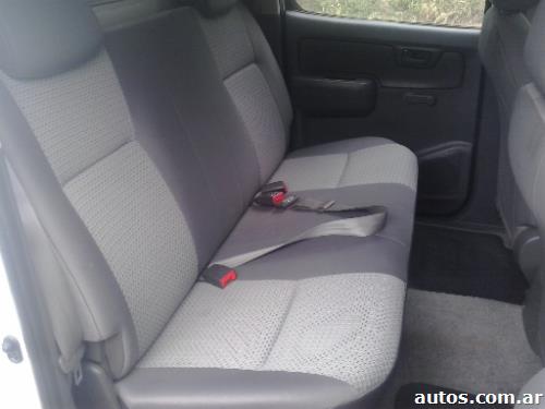 Toyota Hilux 2.5 dx pack 4x4 d/c