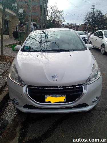 Peugeot 208 Allure 1.6 5 puertas