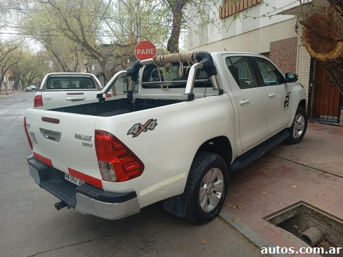Toyota Hilux 4x4