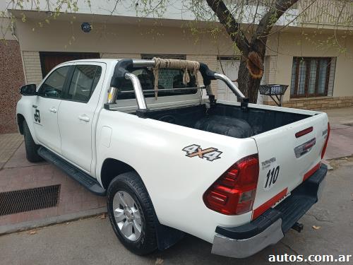 Toyota Hilux 4x4