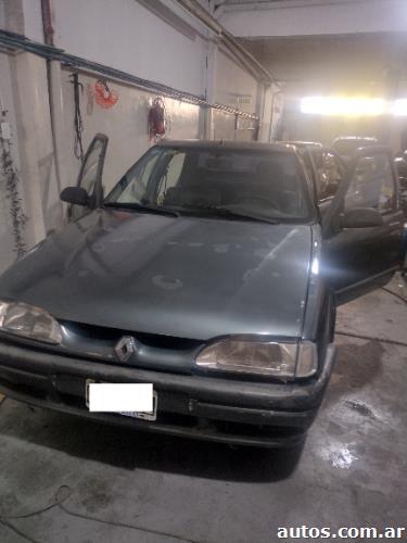 Renault rti 4 puertas