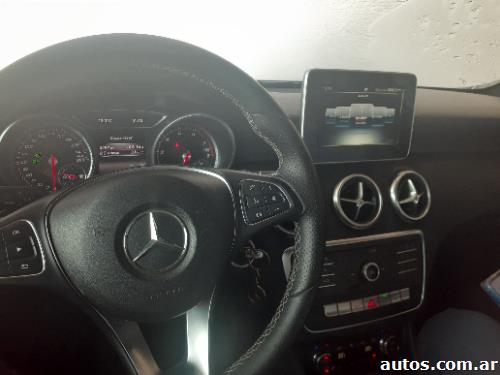 Mercedes-Benz 200