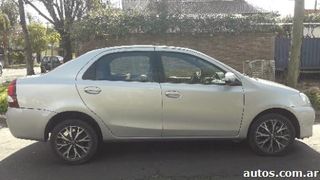 Toyota Etios Sedán Platinium 1.5 AT.