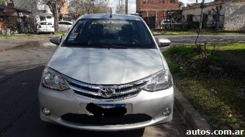 Toyota Etios Sedán Platinium 1.5 AT.