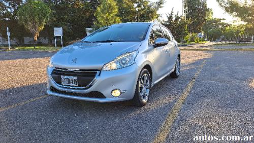 Peugeot 208 1.6 feline pack cuir