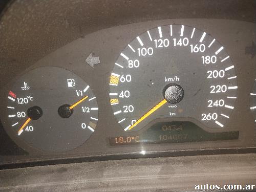 Mercedes-Benz Clase E E320