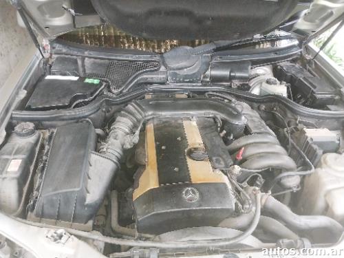 Mercedes-Benz Clase E E320