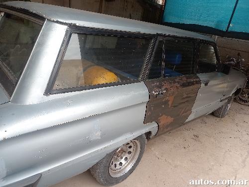 Ford Falcon Nastero con gas