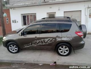 Toyota RAV4 2.4L AT 4X4 FULL