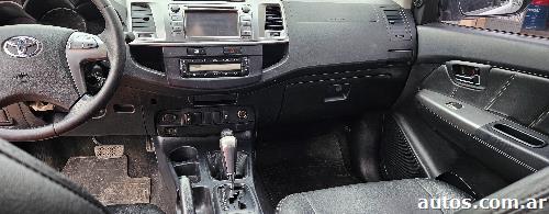 Toyota Hilux Srv 3.0 4x4 automáti