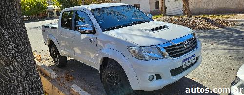 Toyota Hilux Srv 3.0 4x4 automáti