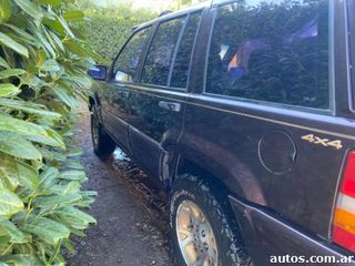 Jeep Grand Cherokee 5.2L 237 CV