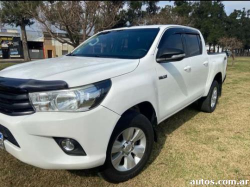 Toyota Hilux 2.8 turbo diésel 4x4
