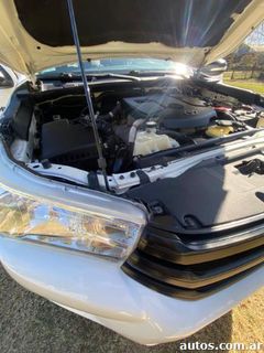 Toyota Hilux Sr 2.8 4x4