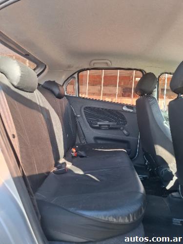 Volkswagen Gol Trend 1.6 naftero