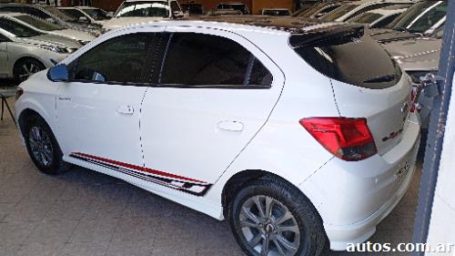 Chevrolet Onix Effect 5 Puertas
