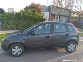 Ford Fiesta 1.6 Ambiente Plus en Luján de Cuyo