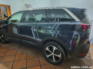 Peugeot 5008 1.6 Allure Tip troni en Morón